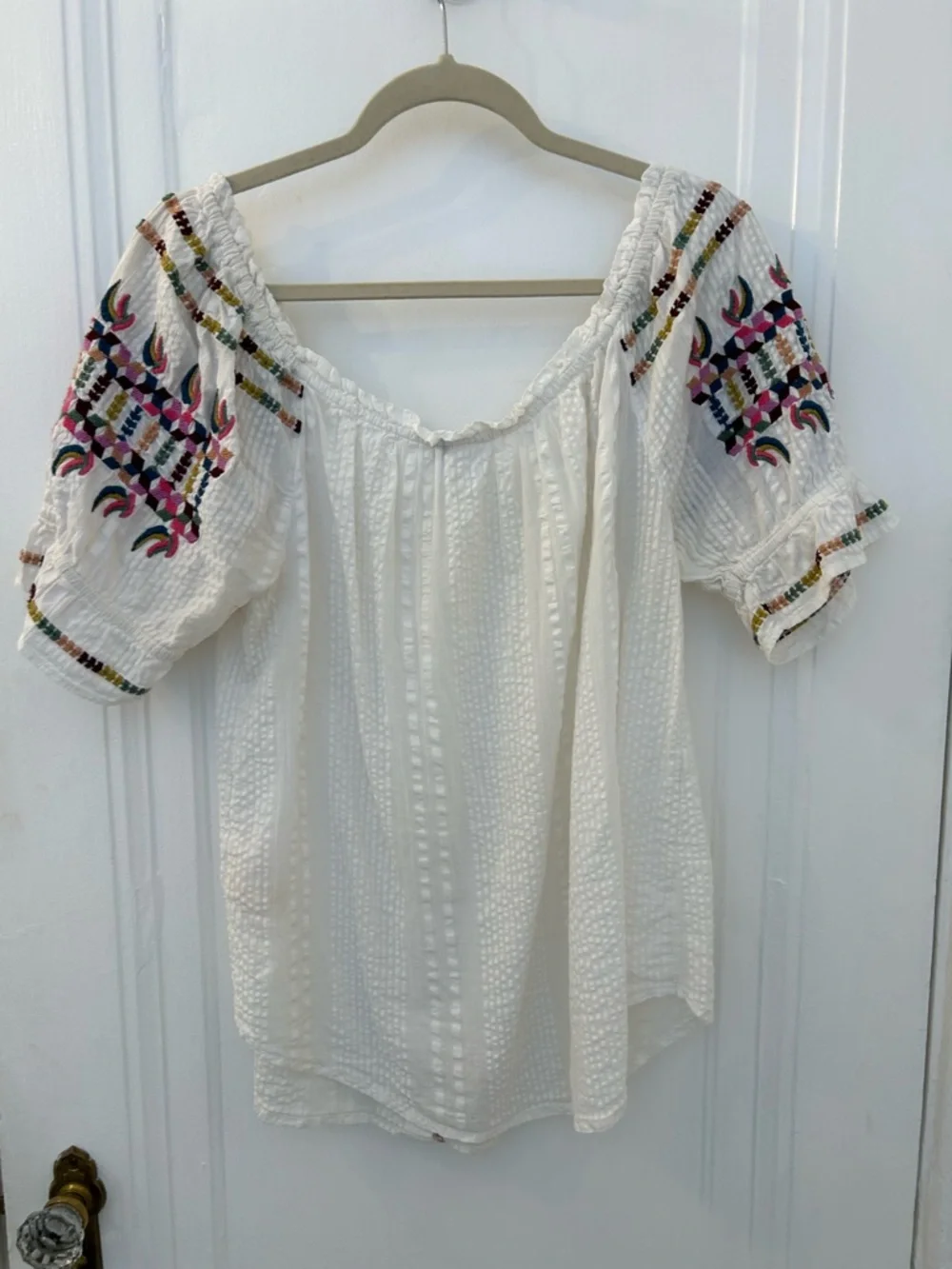 Anthropologie White Embroidered Peasant Blouse